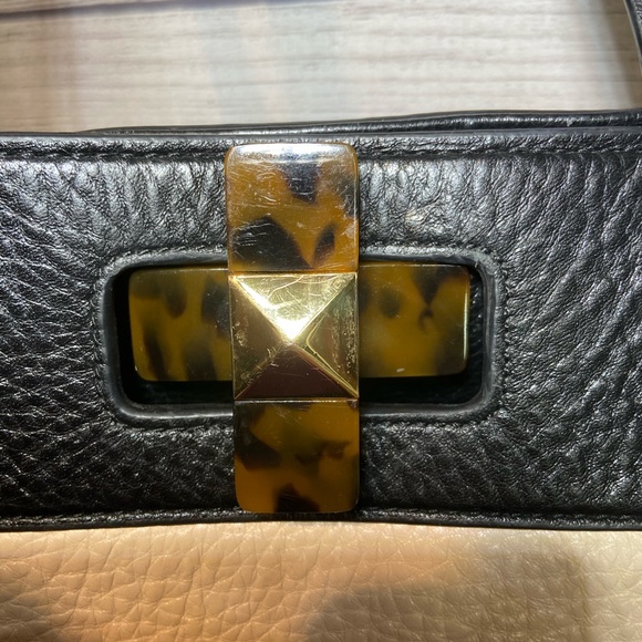 Badgley Mischka Maya Tote Color Block Latte/Black - Picture 4 of 11